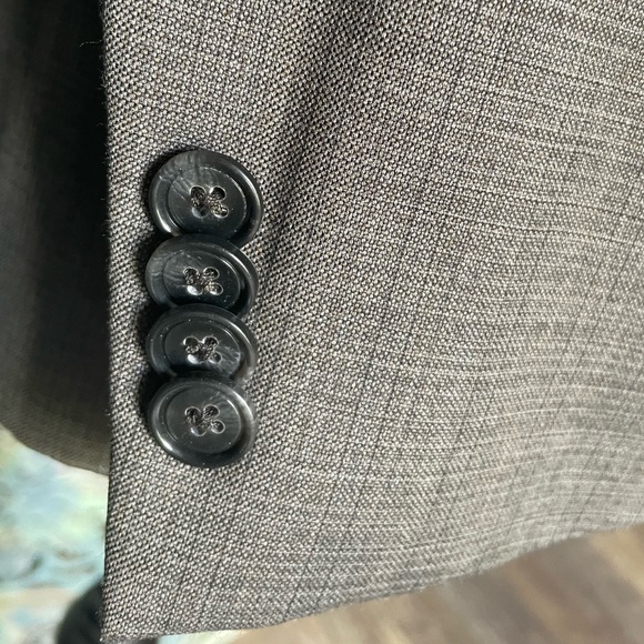 Kenneth Cole Men’s Two Button Charcoal Gray Suit and Slacks, 38R/32W - Picture 5 of 12